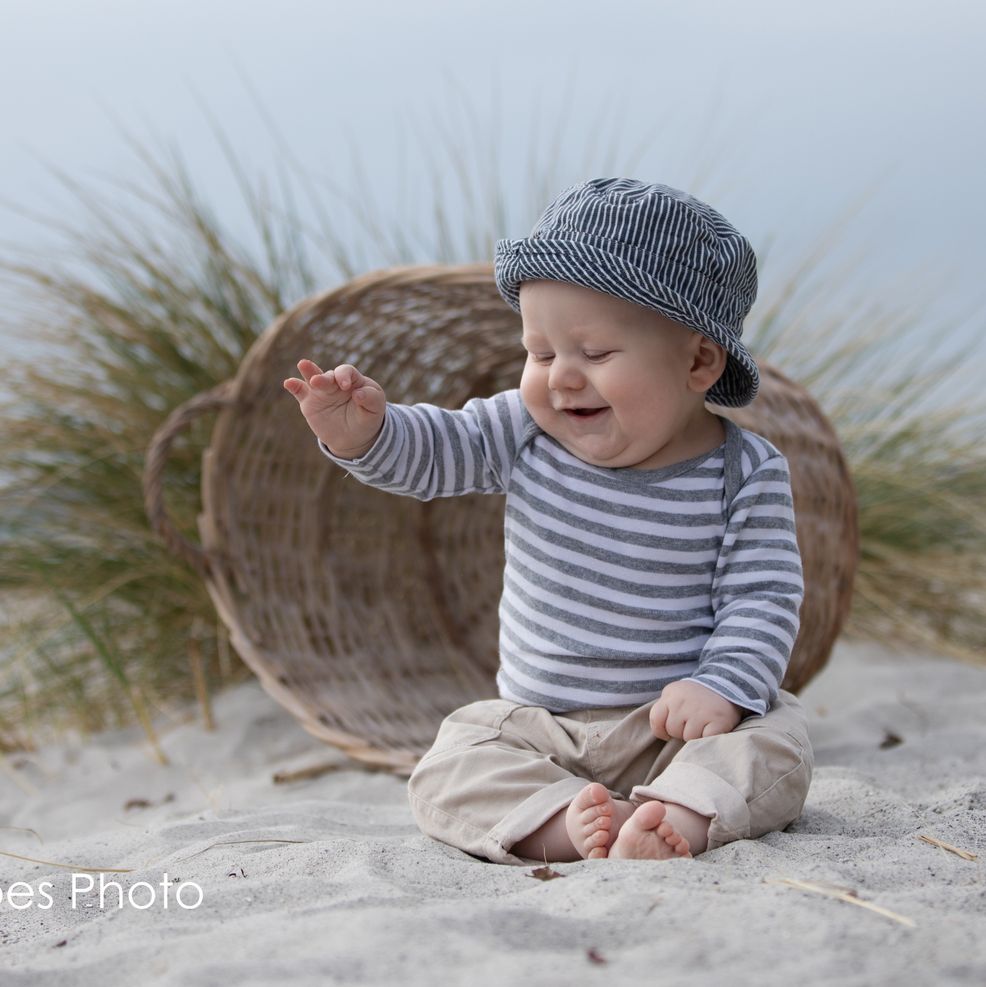 Babyfotografering på stranden - Hoppesphoto